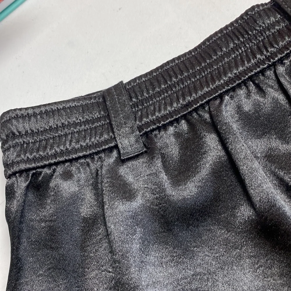 Free People Give A Little Shorts Black Satin, Size XL new - Picture 6 of 15